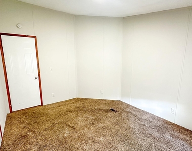 16487 Brittany Way - Photo Thumbnail 25