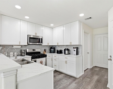 20811 Indigo River Lane - Photo Thumbnail 9