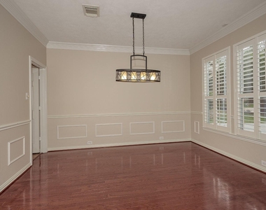 79 French Oaks - Photo Thumbnail 3
