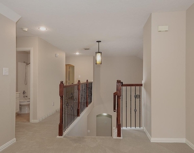 79 French Oaks - Photo Thumbnail 19