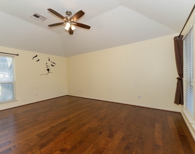 2947 Red Oak Leaf Trail - Photo Thumbnail 10