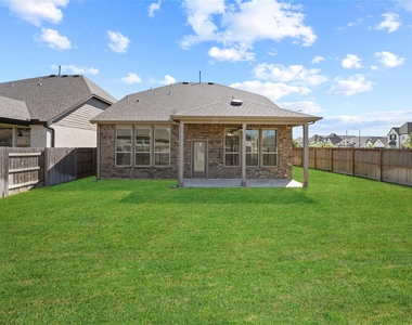 7203 Buckthorn Hollow Trail - Photo Thumbnail 22