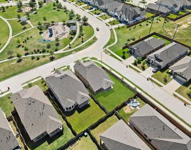 7203 Buckthorn Hollow Trail - Photo Thumbnail 1