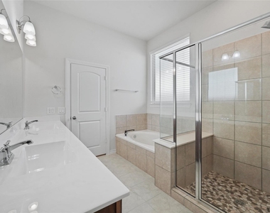 7203 Buckthorn Hollow Trail - Photo Thumbnail 10