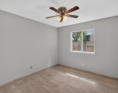 8318 Hot Springs Drive - Photo Thumbnail 22