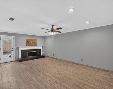 8318 Hot Springs Drive - Photo Thumbnail 9