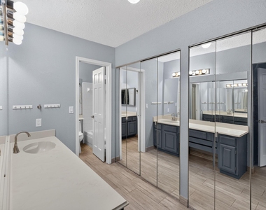 8318 Hot Springs Drive - Photo Thumbnail 19