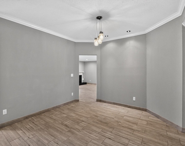 8318 Hot Springs Drive - Photo Thumbnail 6
