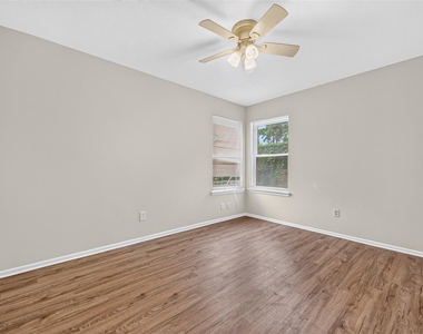 10419 Appleridge Drive - Photo Thumbnail 18