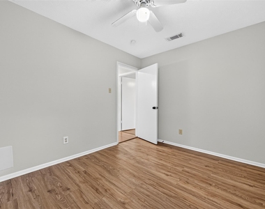 10419 Appleridge Drive - Photo Thumbnail 21