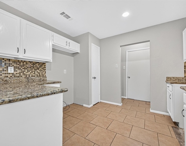 10419 Appleridge Drive - Photo Thumbnail 14