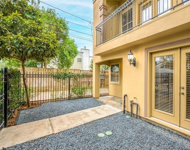 315 Sandman Street - Photo Thumbnail 5