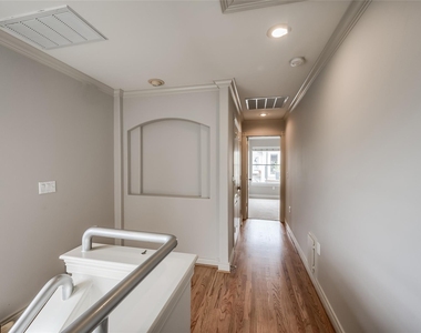 315 Sandman Street - Photo Thumbnail 15
