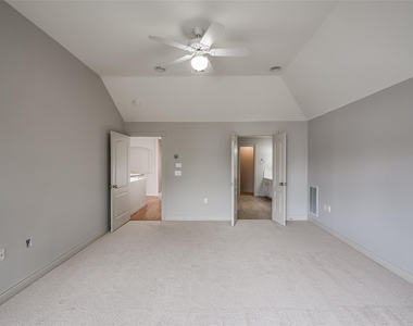 315 Sandman Street - Photo Thumbnail 9