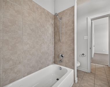 8602 Two Sisters Court - Photo Thumbnail 17