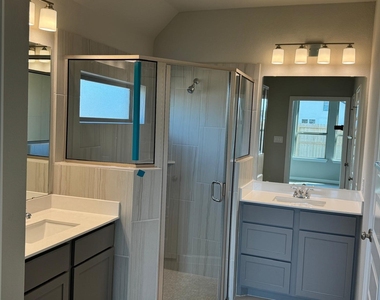 9707 Keeper Dr - Photo Thumbnail 12