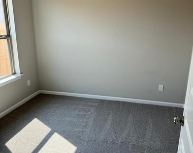 9707 Keeper Dr - Photo Thumbnail 4