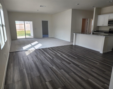 31306 Gayle Prairie Oaks Street - Photo Thumbnail 3