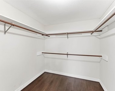 3415 Honey Creek Drive - Photo Thumbnail 17