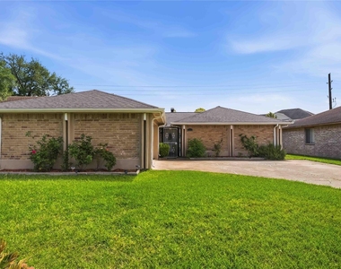 3415 Honey Creek Drive - Photo Thumbnail 2