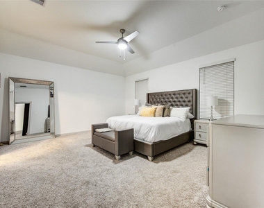 3306 Black Gore Creek Drive - Photo Thumbnail 28