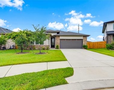 3306 Black Gore Creek Drive - Photo Thumbnail 10