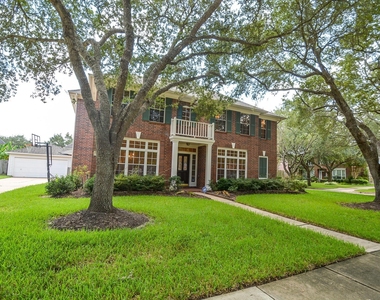 17415 Fountainview Circle - Photo Thumbnail 1