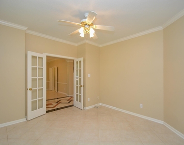 17415 Fountainview Circle - Photo Thumbnail 5