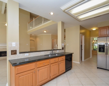 17415 Fountainview Circle - Photo Thumbnail 2