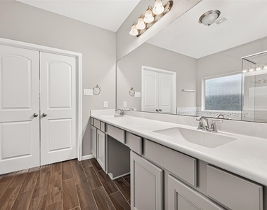 14122 Sunrise Arbor Lane - Photo Thumbnail 34