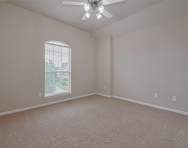 15 Wenoah Place - Photo Thumbnail 25