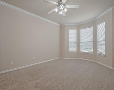15 Wenoah Place - Photo Thumbnail 6