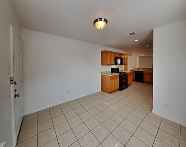 21447 Hannover Grove Lane - Photo Thumbnail 4