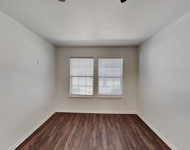 21447 Hannover Grove Lane - Photo Thumbnail 11
