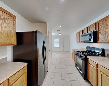 21447 Hannover Grove Lane - Photo Thumbnail 3