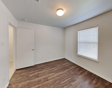 21447 Hannover Grove Lane - Photo Thumbnail 17