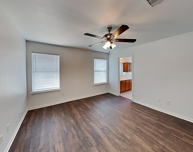 21447 Hannover Grove Lane - Photo Thumbnail 12