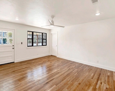 510 Parkview Boulevard - Photo Thumbnail 1