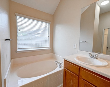 6923 Grants Hollow Lane - Photo Thumbnail 36