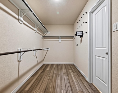 4631 Stolz Trail - Photo Thumbnail 29