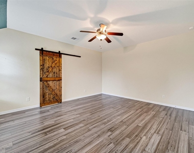 4631 Stolz Trail - Photo Thumbnail 34
