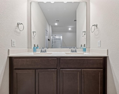 4631 Stolz Trail - Photo Thumbnail 31