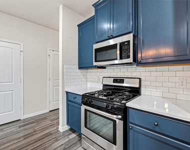 4631 Stolz Trail - Photo Thumbnail 34