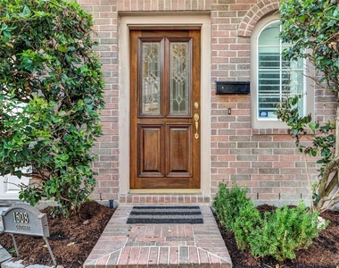 1508 Crocker Street - Photo Thumbnail 2