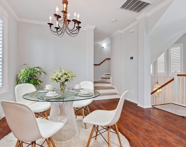 1508 Crocker Street - Photo Thumbnail 4