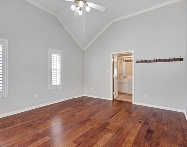 1508 Crocker Street - Photo Thumbnail 15