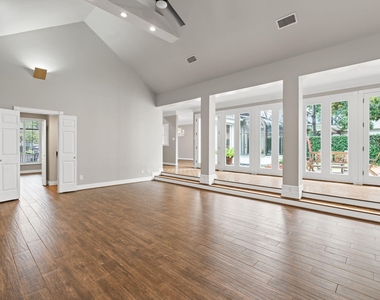230 Lakeside Boulevard - Photo Thumbnail 16