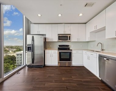 5925 Almeda Road - Photo Thumbnail 1