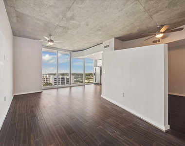 5925 Almeda Road - Photo Thumbnail 2