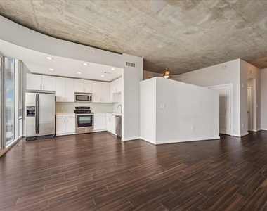 5925 Almeda Road - Photo Thumbnail 5